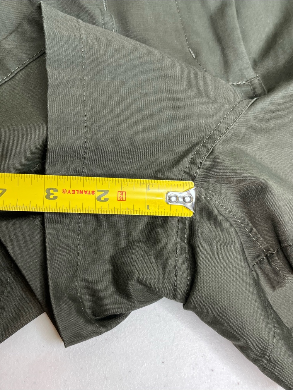 Lululemon This Instant Dark Olive Qwick Chino Shorts Sz 8 - Picture 16 of 16